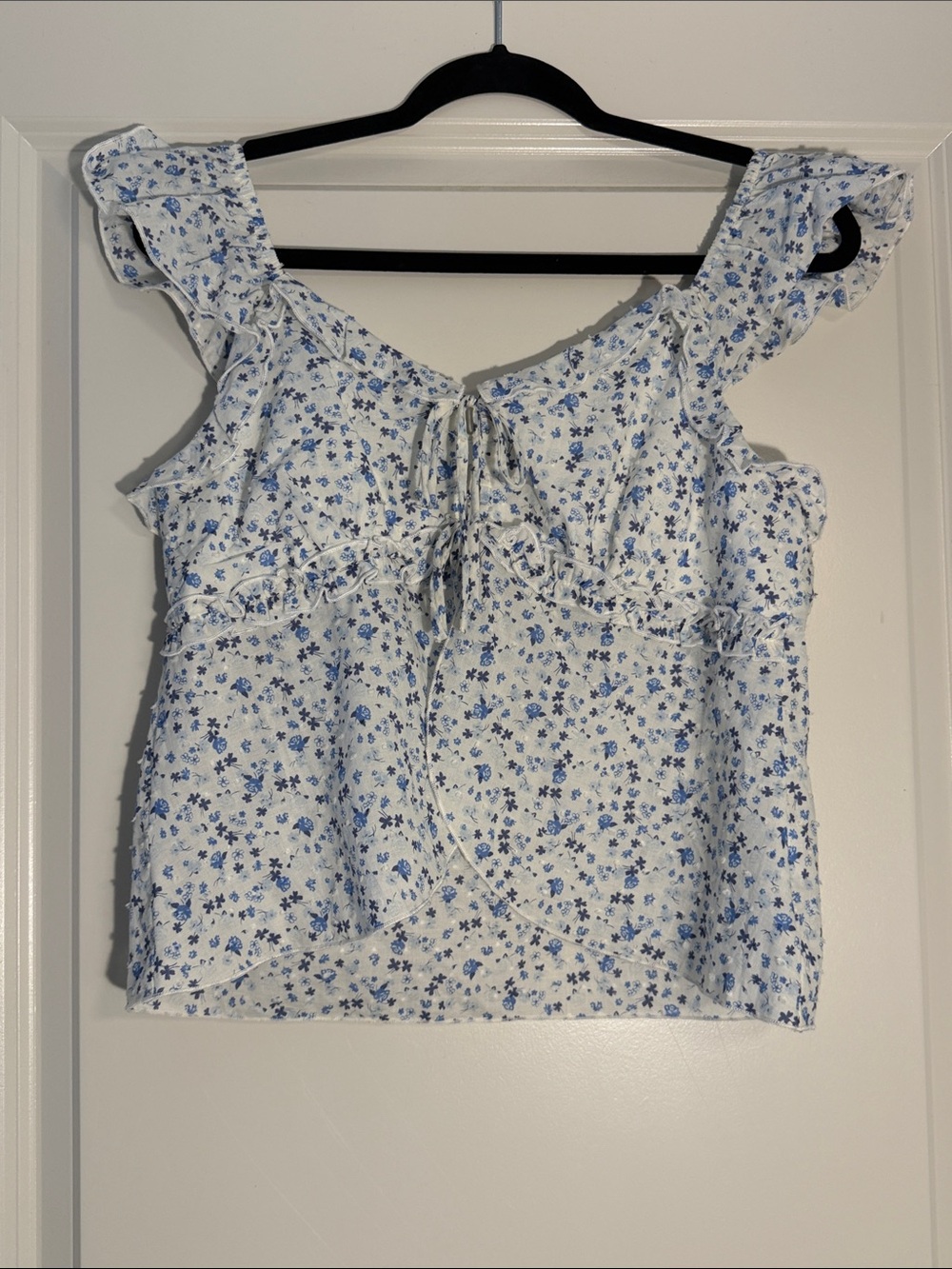 White & Blue Floral Ruffle Open-Front Tie-Top 
Size Large